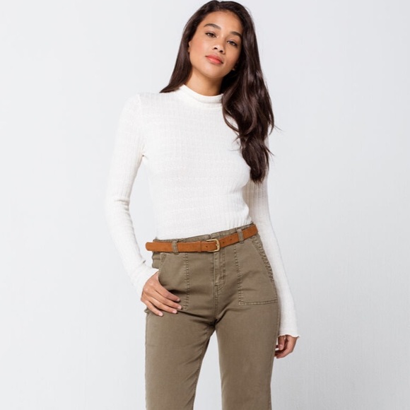 🌺NWT Ivy and Main Mock Neck Pointelle Knit Top - Picture 5 of 7